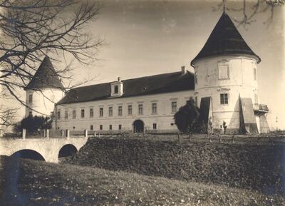 Kerestinec - Dvorac Kerestinec, ulazno pročelje