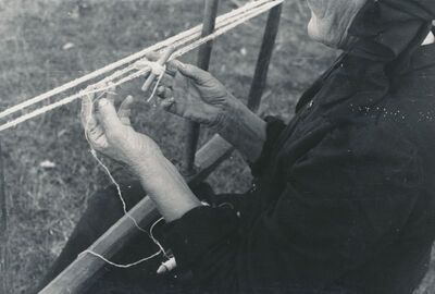 Trg (Ozalj) - Tkanje bradešnjaka