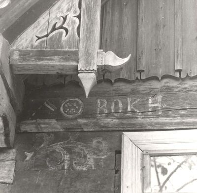 Kozjača - Tradicijska kuća, detalj zabata