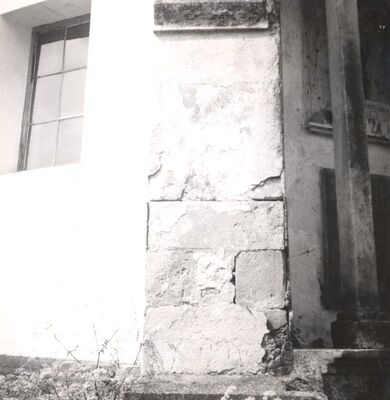 Petrovina - Crkva sv. Petra Apostola, kontrafor svetišta