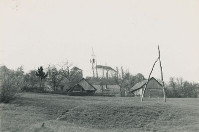 Gornje Jesenje (Jesenje) - Župna crkva sv. Ivana Krstitelja, situacija u krajoliku