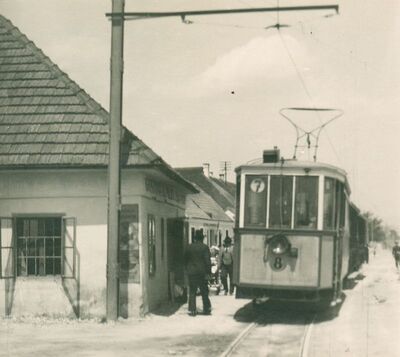 Zagreb (Savska cesta) - Kuća uz tramvajsku prugu
