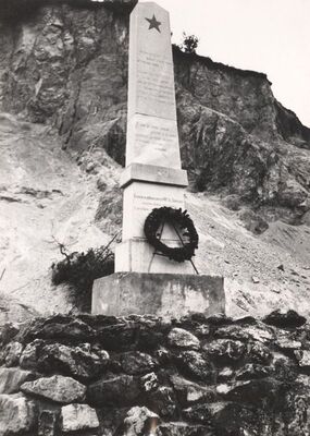 Krnjak - Spomenik NOB-e