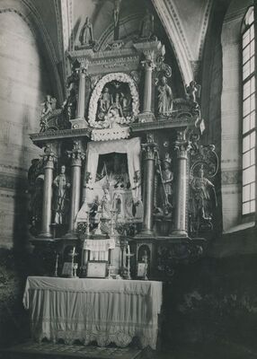 Lobor - Crkva Majke Božje Gorske, svetište, oltar