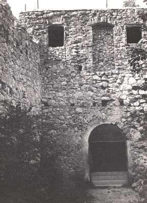 Samobor - Stari grad, peterokutna kula