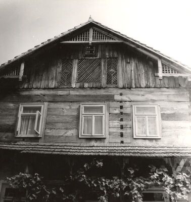 Bukevje - Tradicijska kuća, zabat