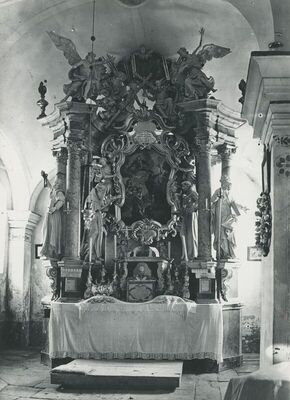Lastine (Hum na Sutli) - Kapela sv. Ivana, unutrašnjost, detalj, oltar