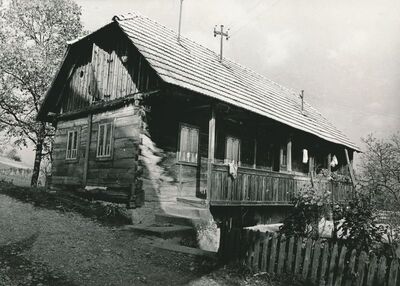 Ozalj (Lukinić Draga) - Tradicijska kuća, zabatno i ulazno pročelje