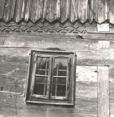 Bukevje - Tradicijska kuća, detalj zabatnog pročelja