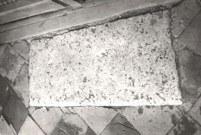 Križ - Župna crkva sv. Križa, detalj portika