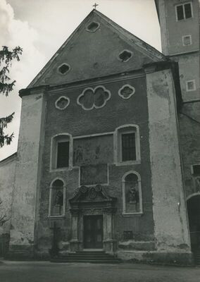 Krapina - Samostan franjevaca Provincije sv. Ćirila i Metoda i crkva sv. Katarine, vanjština crkve