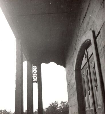 Lučelnica - Crkva sv. Duha, detalj zapadnog pročelja