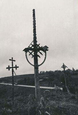 Točak (Slunj) - groblje s drvenim krstačama