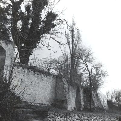 Slavetić - Dvorac Oršić, vanjsko dvorište