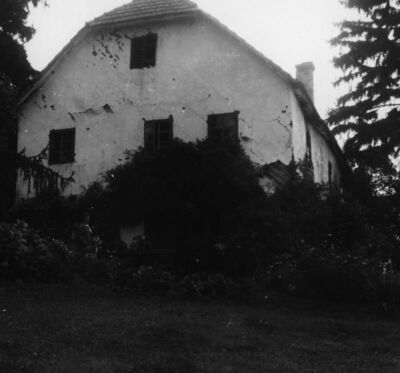 Donja Purgarija - Kurija, zabatno pročelje