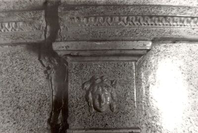 Cerje - Kurija župnog dvora, detalj peći