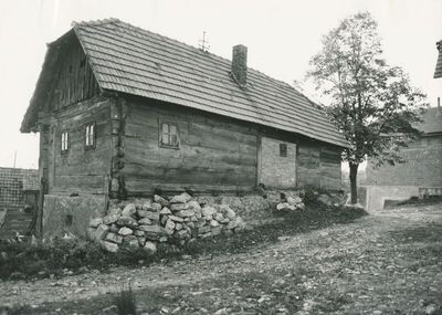 Grandić Breg (Ozalj) - Tradicijska kuća, ulično pročelje