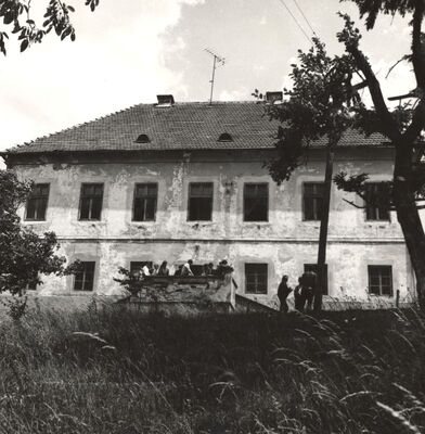 Nespeš - Kurija Švarcovina, glavno pročelje