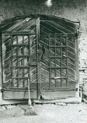 Krašić - Gospodarska zgrada, vrata