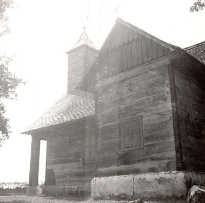 Lučelnica - Crkva sv. Duha, sakristija izvana