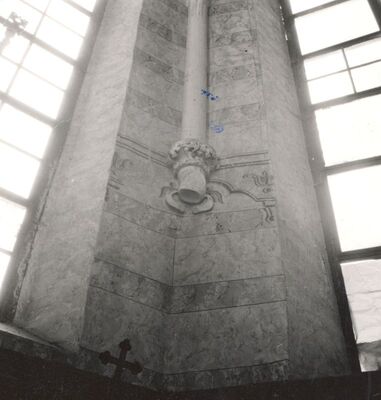 Kloštar Ivanić - Franjevačka crkva sv. Ivana Krstitelja, konzola