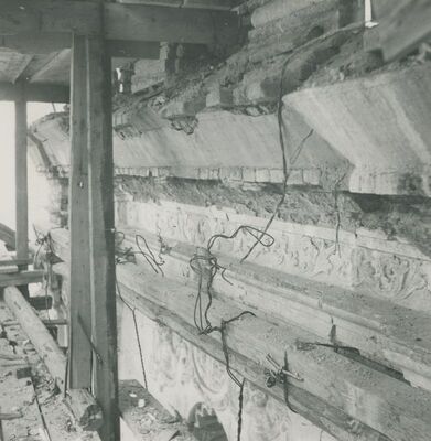 Lepoglava - Župna crkva, zapadno pročelje, glavni vijenac tijekom popravka