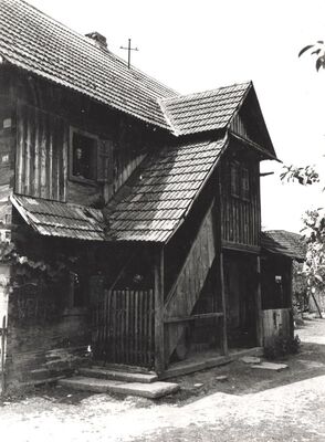 Kuče - Tradicijska drvena katnica