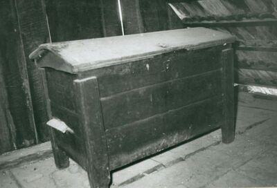 Krašić - Drvena škrinja