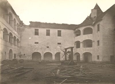 Kerestinec - Dvorac Kerestinec, dvorišna pročelja