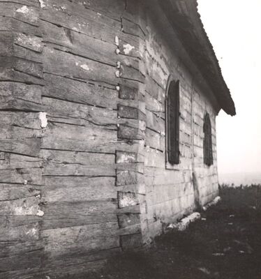 Roženica - Kapela sv. Tri kralja, dio apside i južno pročelje