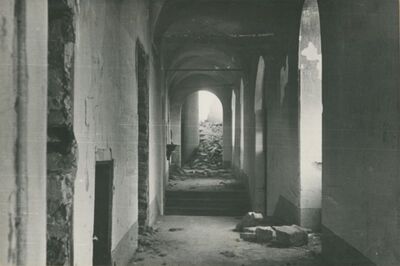 Bisag - dvor Biksada, hodnik