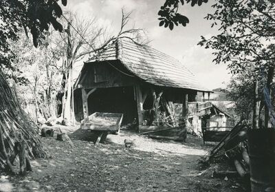 Vrhovac (Ozalj) - Štala i komora