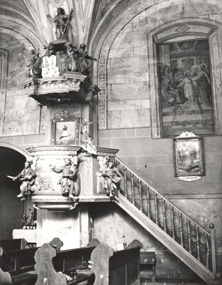 Križ - Župna crkva sv. Križa, propovjedaonica