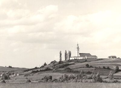 Komin - Crkva sv. Tri kralja, situacija