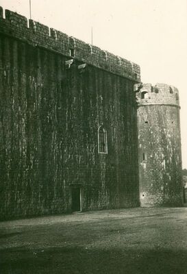 Vrboska - Župna crkva sv. Lovre s utvrdama