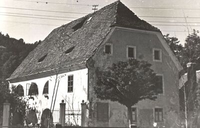 Samobor - Kurija Špigelski, ulazno i zabatno pročelje