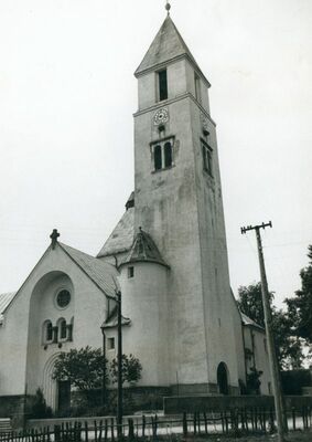 Krašić - Crkva Presvetog Trojstva, detalj zapadne strane