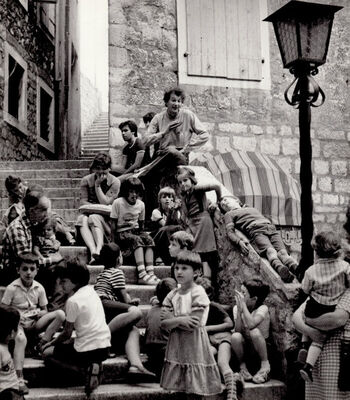 Šibenik, Enes Kišević među djecom