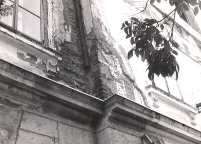 Jakovlje - Dvorac Oršić, oštećenje pročelja