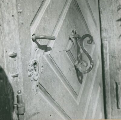 Vukovina - Kurija Alapić, detalj vrata