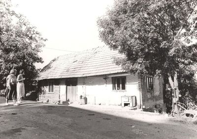 Poklek - Tradicijska kuća, ulazno pročelje