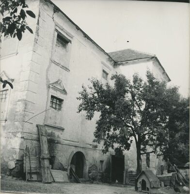 Krkanec (Vidovec) - dvorac Patačić, dvorišno pročelje