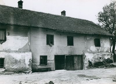 Kurilovec - Kurija Jelačić, ulazno pročelje