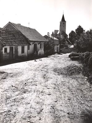 Slavetić - Crkva sv. Antuna Pustinjaka, situacija