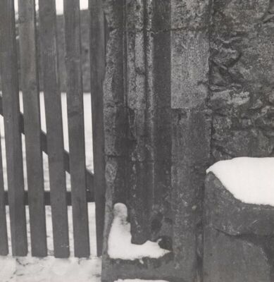 Oštarije (Josipdol) - Crkva Uznesenja Blažene Djevice Marije, detalj portala