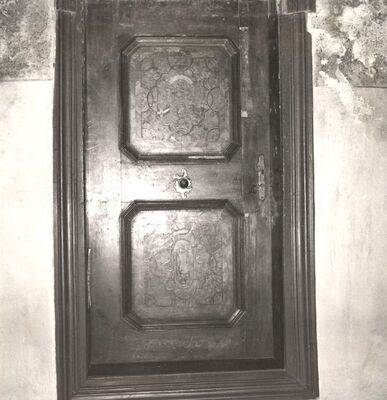 Kloštar Ivanić - Franjevački samostan, vrata