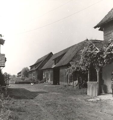 Mraclin - Gospodarske zgrade