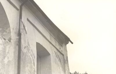 Kotari - Crkva sv. Leonarda, detalj južnog pročelja