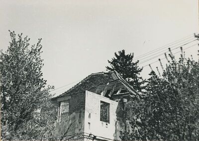 Ivanec - Stari grad, glavna kula, oštećeno krovište