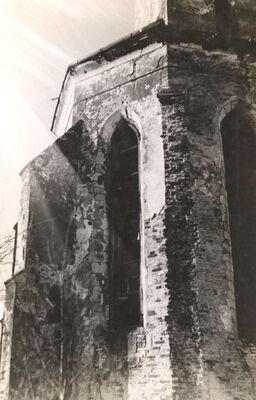 Kloštar Ivanić - Crkva sv. Ivana Krstitelja, detalj vanjštine svetišta